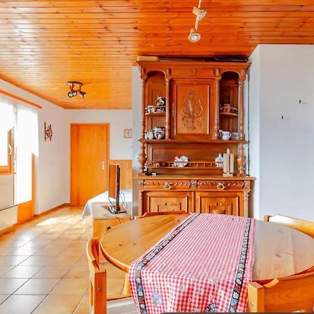 Gemuetliche Wohnung Mit Traumaussicht! Albinen Exteriör bild